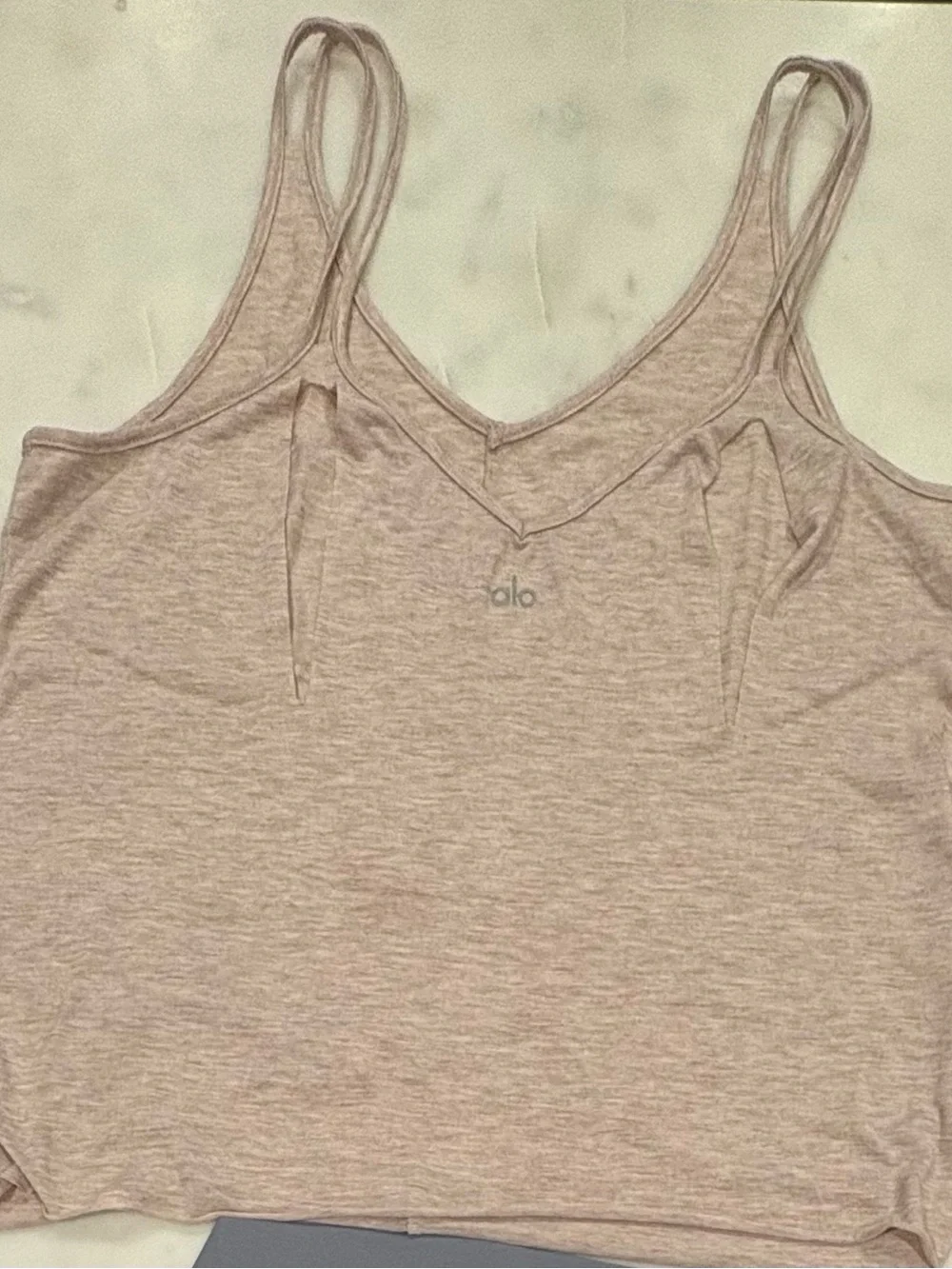 ALO Yoga light pink